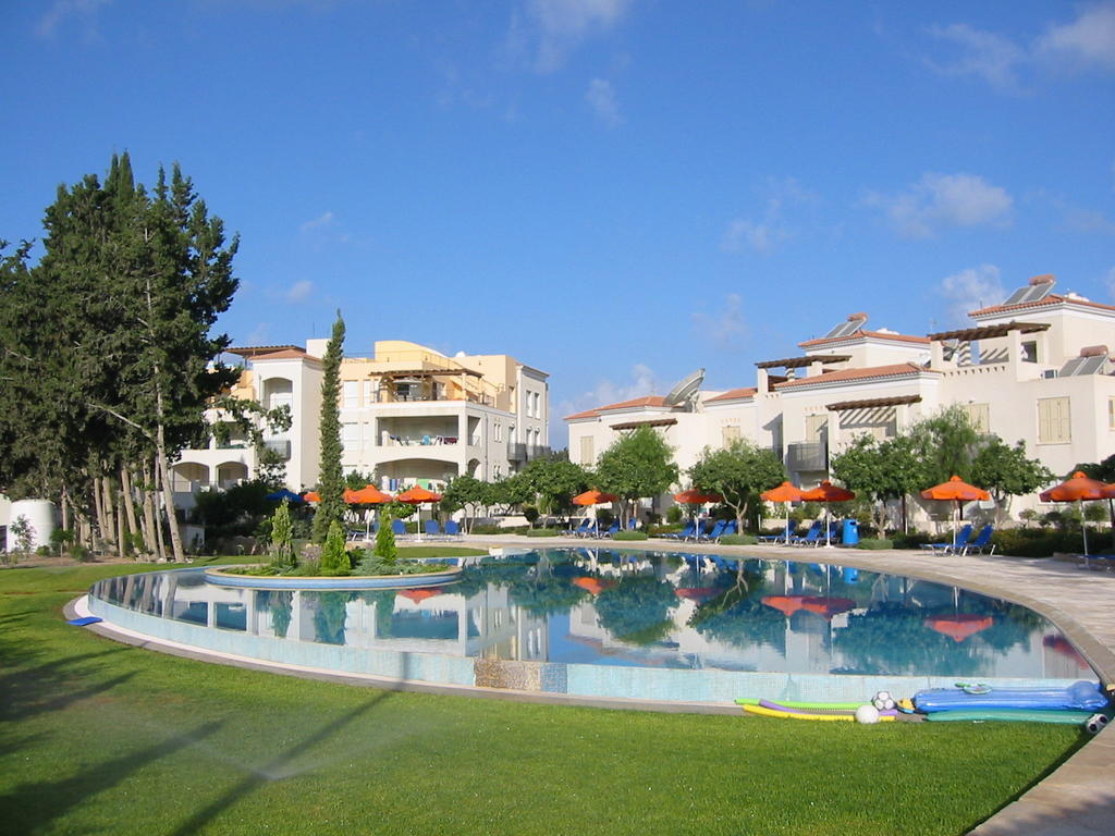 Hesperides Gardens Villa Paphos Exterior photo