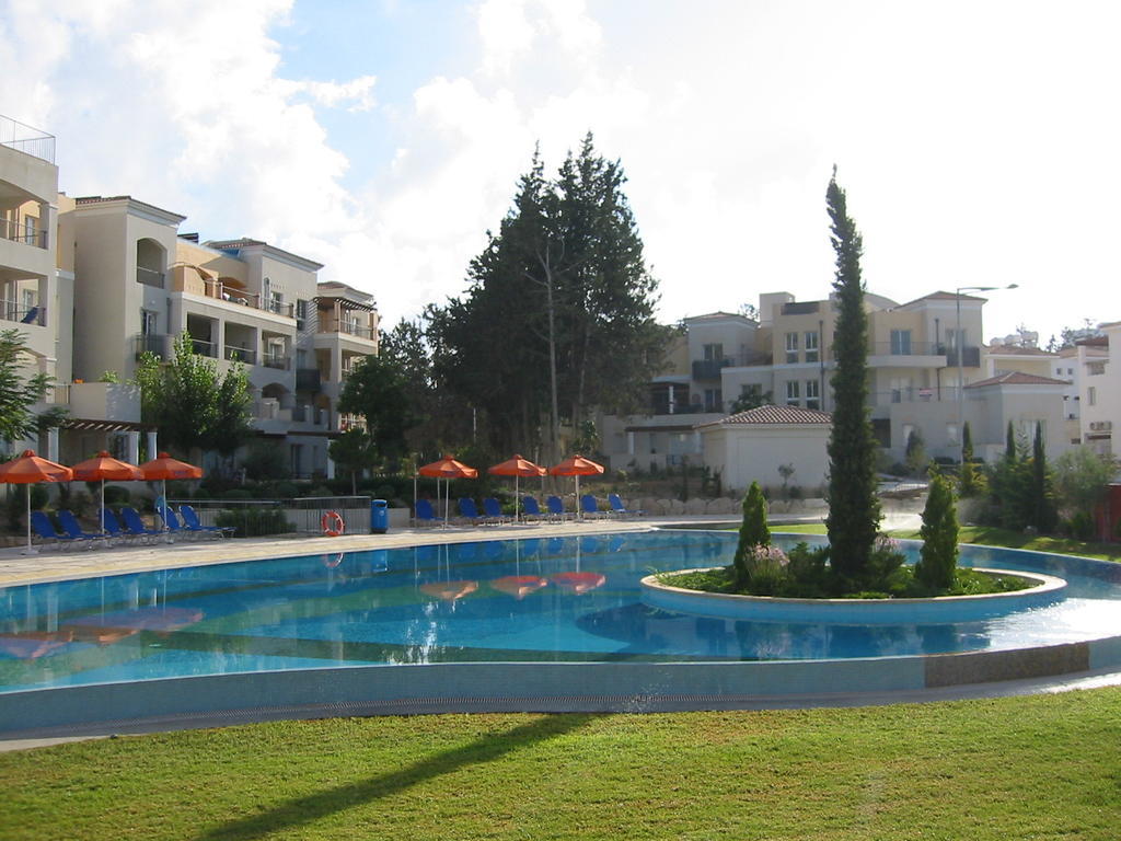 Hesperides Gardens Villa Paphos Exterior photo